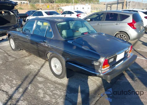 1987 Jaguar Xj6 Sovereign z USA, uszkodzony, nr VIN SAJCL1246HC470166